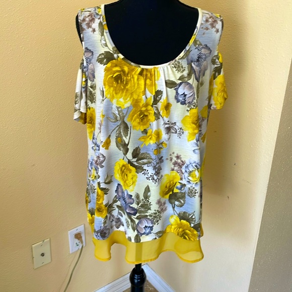 NAÏF Peak Shoulder Yellow Roses with gold Chiffon Hankerchief Hem sz Large - Picture 1 of 5